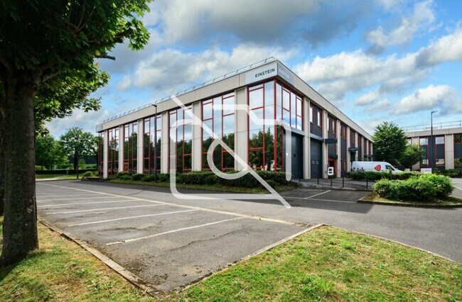 Plus de détails pour Bureau, Local d'activités à louer