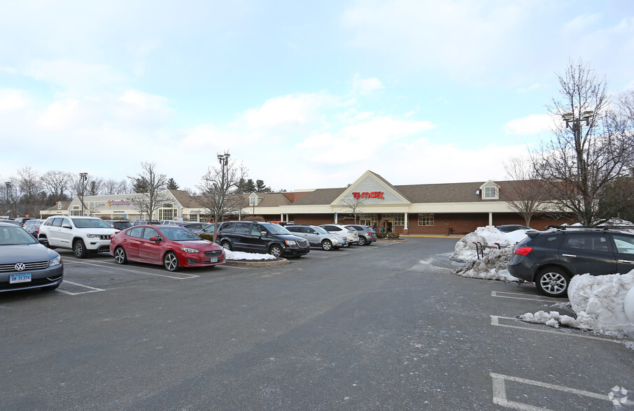 120-124 Salmon Brook St, Granby, CT à louer - Photo de l’immeuble – Image 2 sur 2