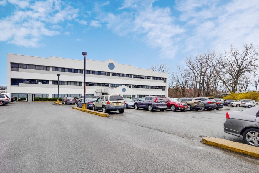 970 N Broadway, Yonkers, NY à vendre - Photo de l’immeuble – Image 3 sur 13