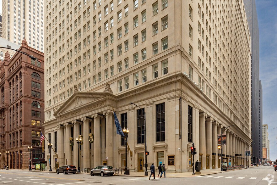 231 S LaSalle St, Chicago, IL à louer - Photo de l’immeuble – Image 2 sur 4