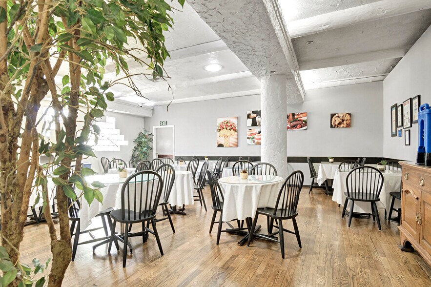 2214 Stoner Ave, Los Angeles, CA à vendre - Photo de l’immeuble – Image 3 sur 22
