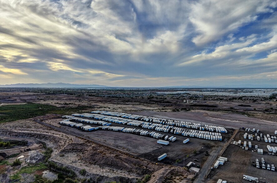 5310 W Roeser Road, Laveen, AZ à louer - Photo de l’immeuble – Image 1 sur 14