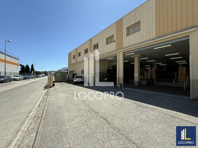 Industriel/Logistique dans Saint-Laurent-du-Var à louer Photo de l’immeuble– Image 1 sur 4