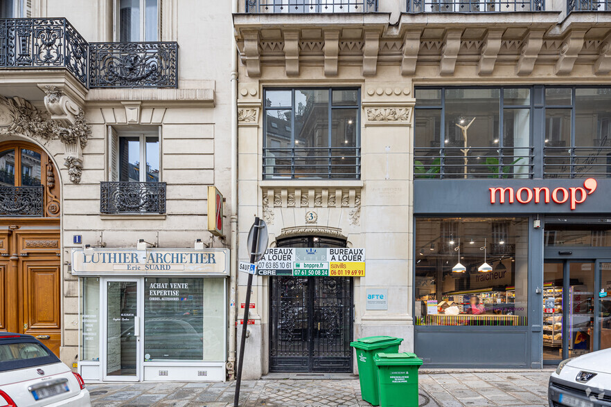 3 Rue D'Edimbourg, Paris à louer - Photo de l’immeuble – Image 2 sur 5