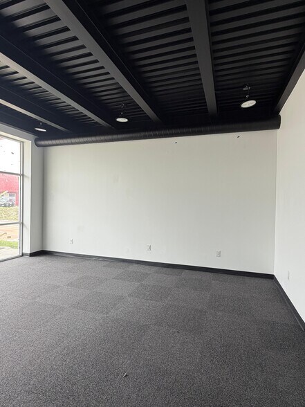 16313 North Fwy, Houston, TX à louer - Photo de l’immeuble – Image 3 sur 29