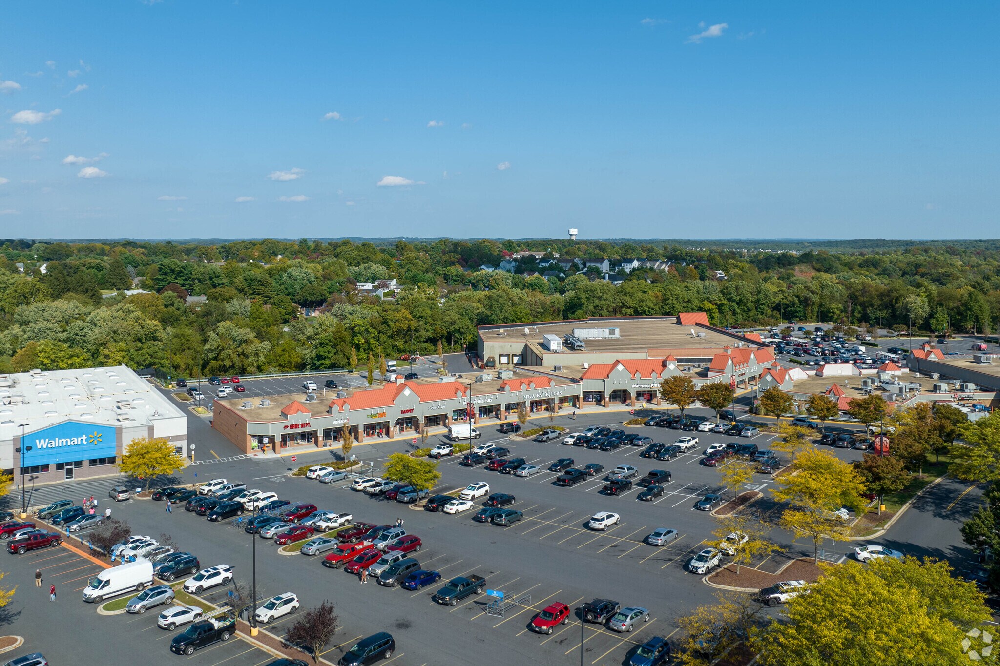 303-337 E Ridgeville Blvd, Mount Airy, MD à louer Photo principale– Image 1 sur 15