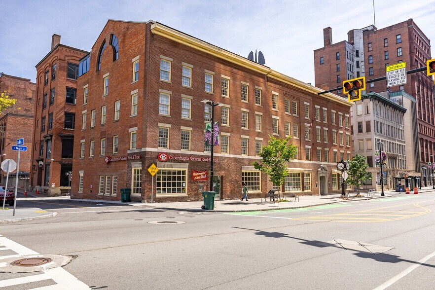 31 E Main St, Rochester, NY à vendre - Photo de l’immeuble – Image 2 sur 5