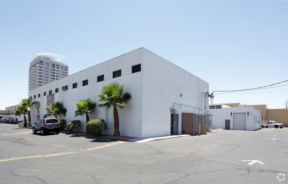 808-810 S Main St, Las Vegas, NV à vendre - Photo de l’immeuble – Image 2 sur 14
