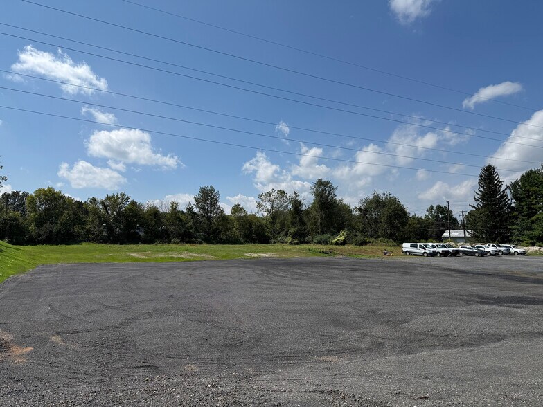 5897 Colony Dr, Bethlehem, PA à louer - Photo de l’immeuble – Image 3 sur 3