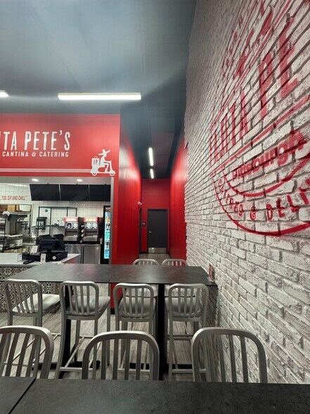 6256-6300 Northway Dr, Pittsburgh, PA à louer - Photo de l’immeuble – Image 3 sur 17