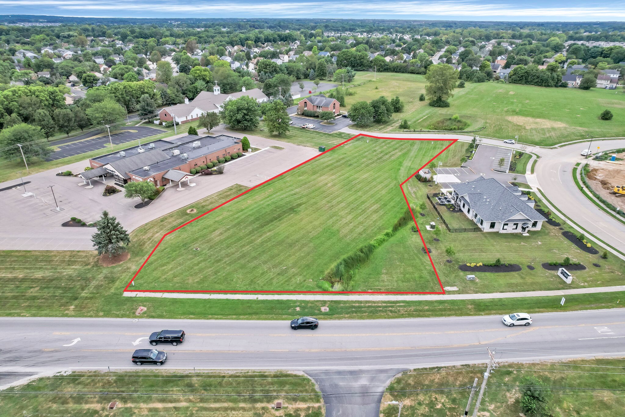 654 Luse Dr, Pickerington, OH à vendre Photo principale– Image 1 sur 13
