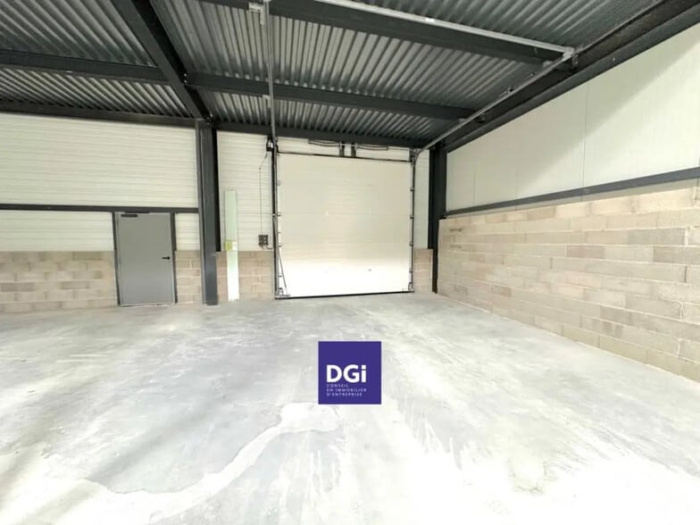 Local d’activités dans Nîmes à louer - Photo intérieure – Image 2 sur 5