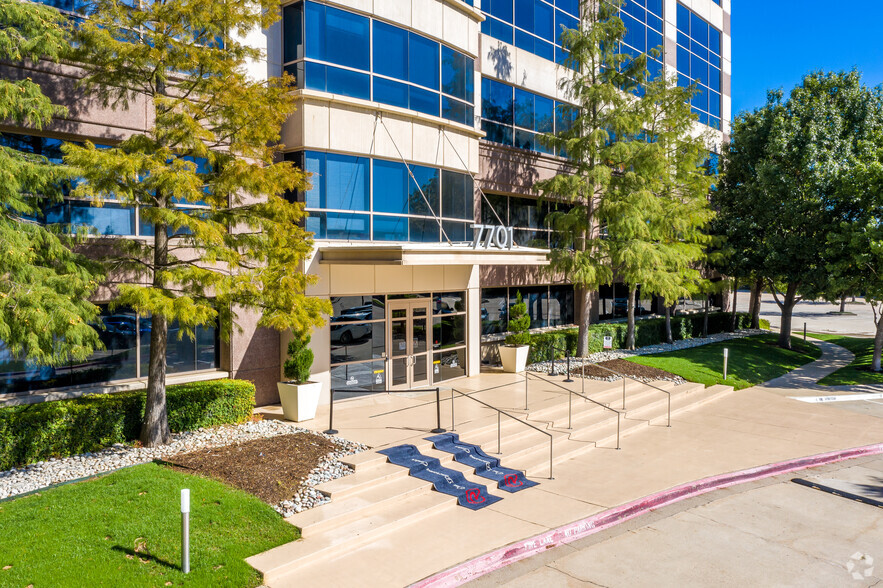 7701 Las Colinas Rdg, Irving, TX à louer - Photo de l’immeuble – Image 3 sur 5