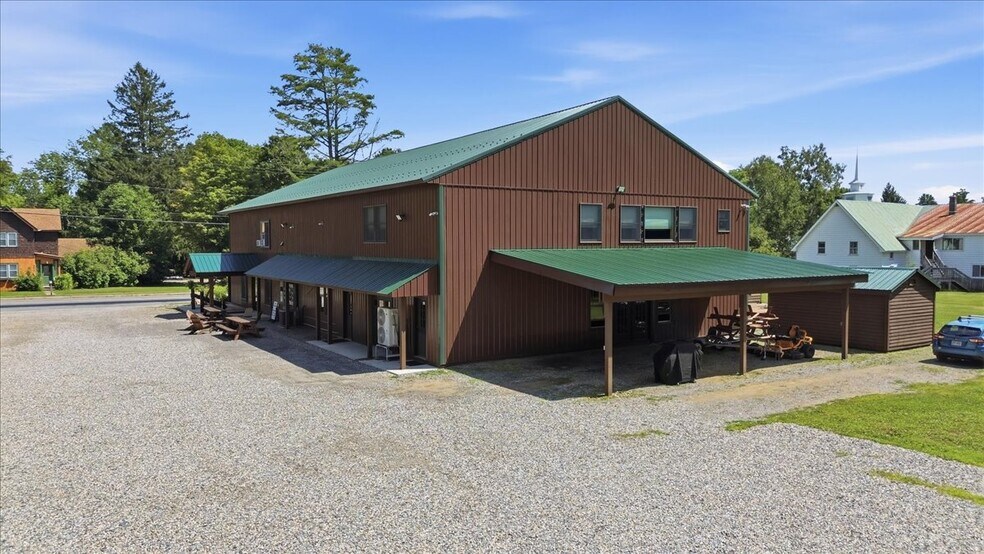 6275 State Highway 30, Indian Lake, NY à vendre - Photo de l’immeuble – Image 2 sur 87