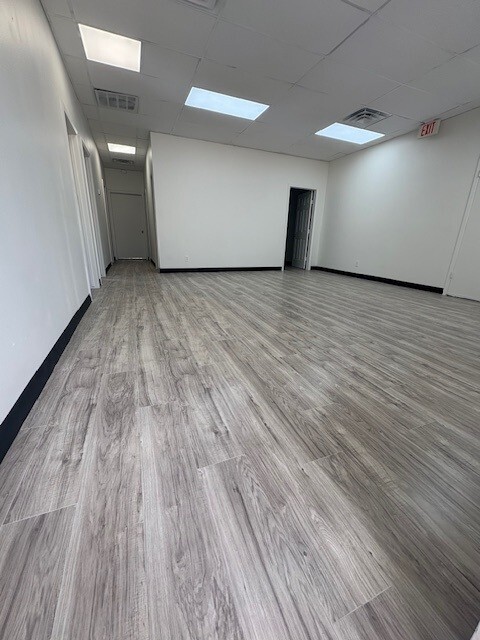 4729 Ramus St, Houston, TX à louer Photo de l’immeuble– Image 1 sur 9