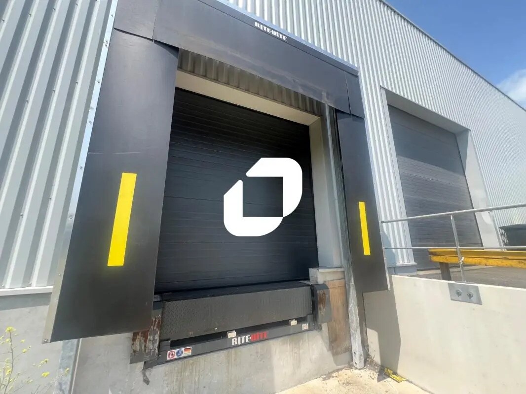 Local d’activités dans Sars-et-Rosières à louer Photo de l’immeuble– Image 1 sur 19