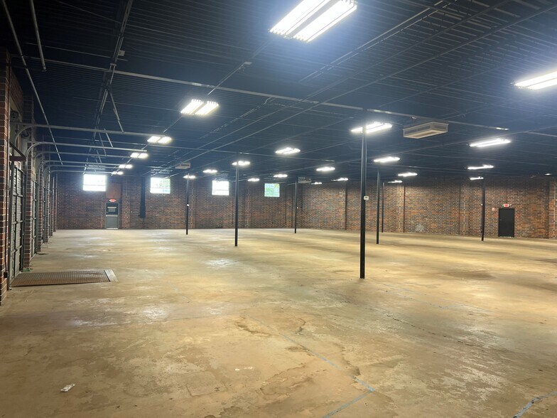 5706 New Peachtree Rd, Chamblee, GA à louer - Photo de l’immeuble – Image 2 sur 11
