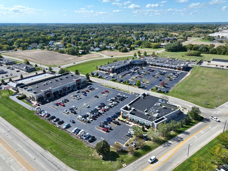 713-751 S Perryville Rd, Rockford, IL à louer - Photo de l’immeuble – Image 1 sur 6