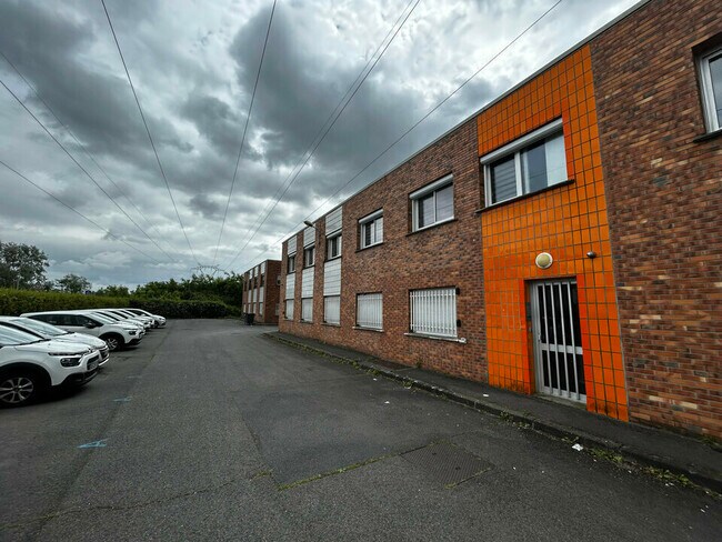 Plus de détails pour 21 Rue Des Cerisiers, Lisses - Bureau à louer