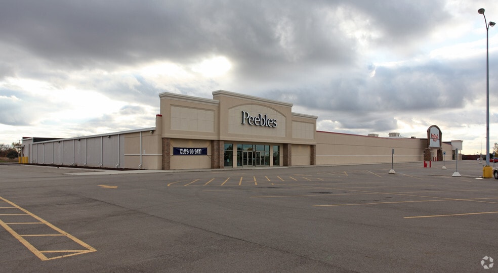 1658-- Lansing Rd, Charlotte, MI à louer - Photo principale – Image 2 sur 7