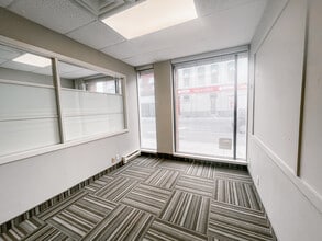 378-380 Talbot St, St Thomas, ON à louer Photo intérieure– Image 1 sur 2