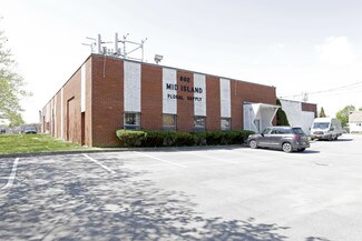 Plus de détails pour 602 Pine Aire Dr, Bay Shore, NY - Industriel/Logistique à vendre
