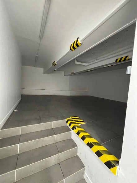 Local commercial dans Clichy à louer - Photo intérieure – Image 3 sur 10