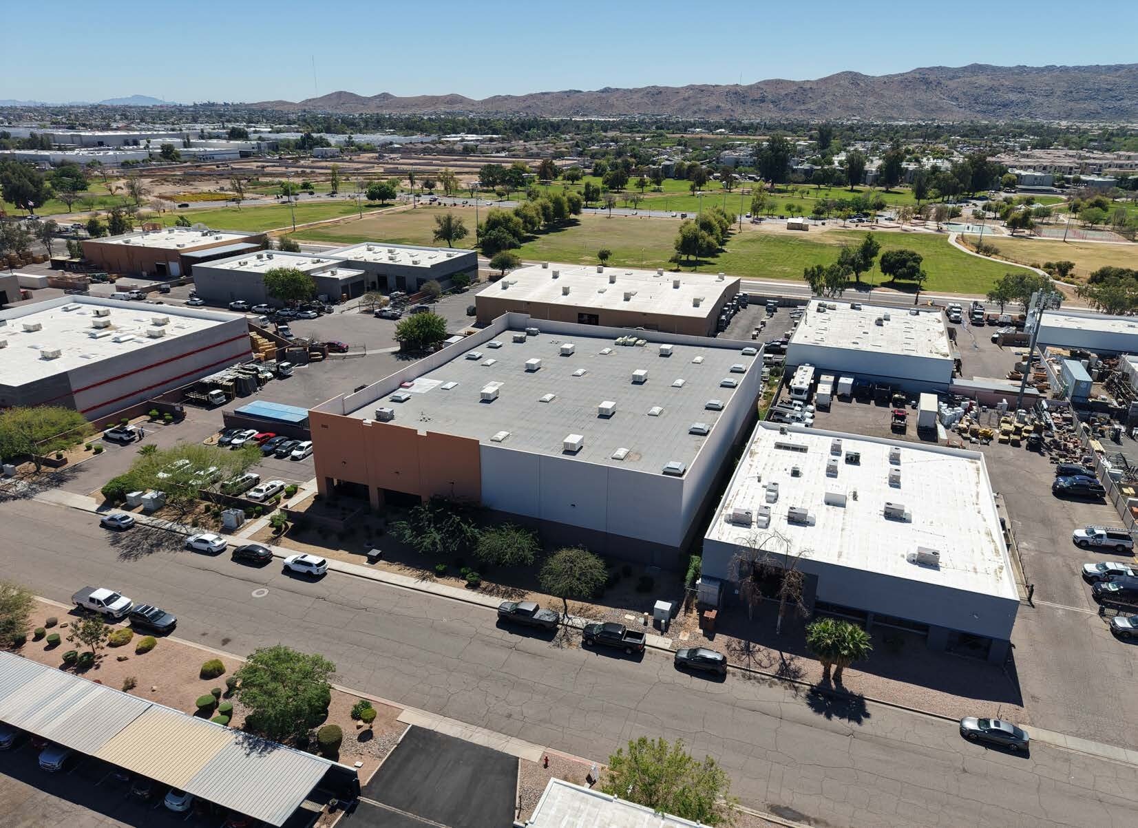 3333 E Atlanta Ave, Phoenix, AZ à louer Photo principale– Image 1 sur 7