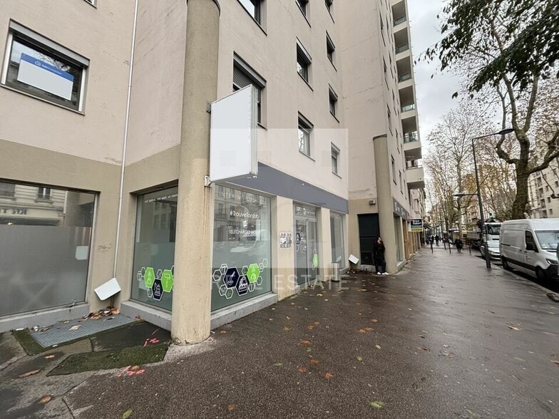 7 Avenue Antoine Dutriévoz, Villeurbanne à louer - Photo de l’immeuble – Image 2 sur 9