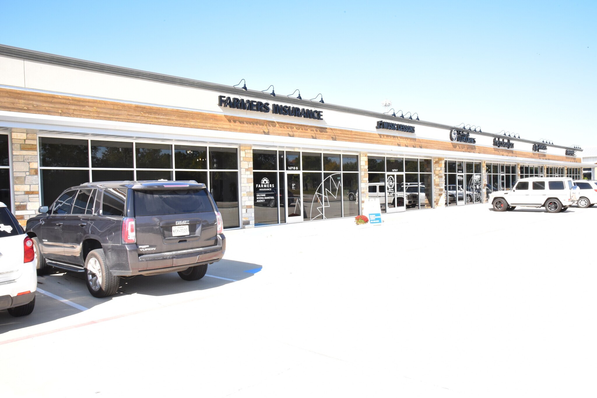 16718 House Hahl Rd, Cypress, TX à louer Photo principale– Image 1 sur 14