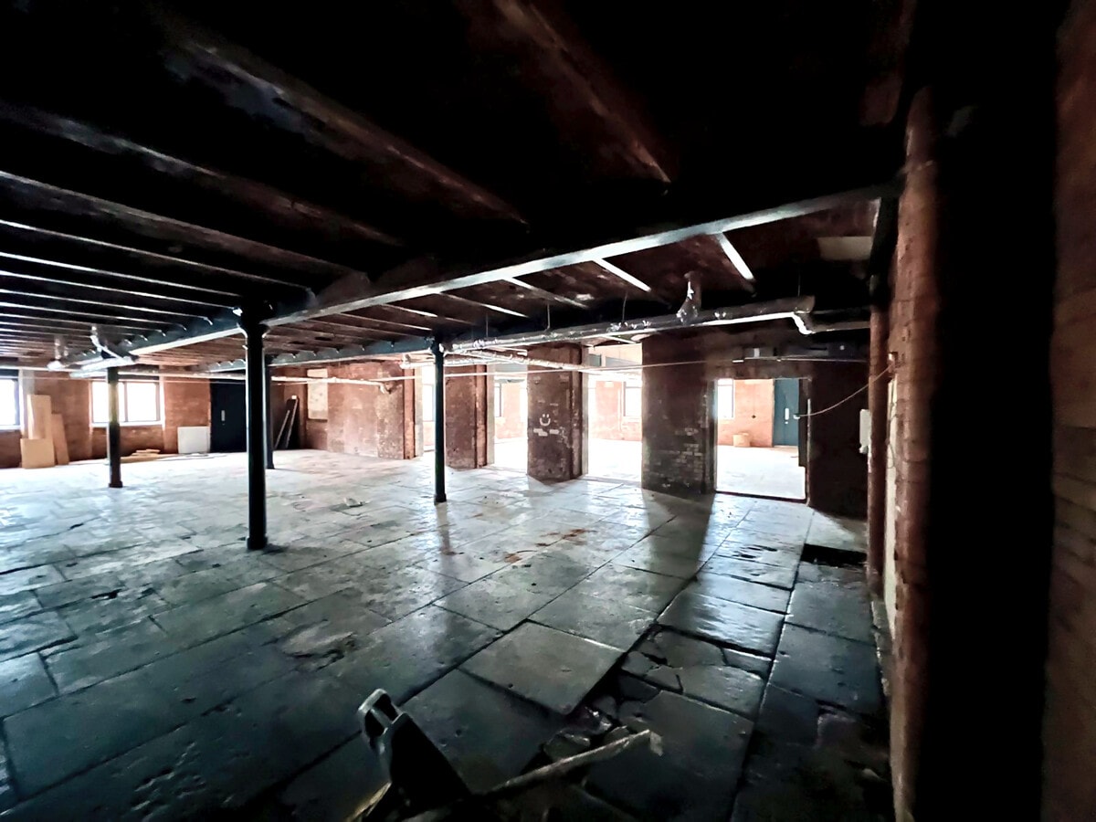 Water St, Stockport, GTM SK1 2BX - Lot 1 - - Photo intérieure - Image 2 of 5