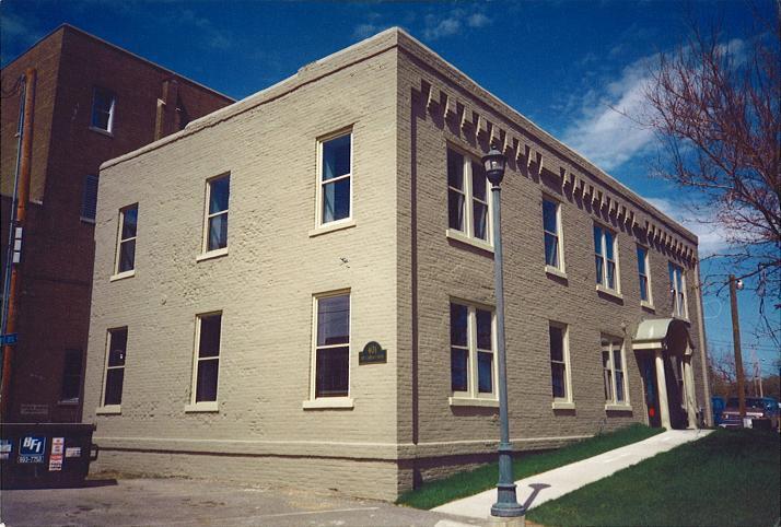 401-403 NE Jefferson Ave, Peoria, IL à louer - Photo de l’immeuble – Image 2 sur 5