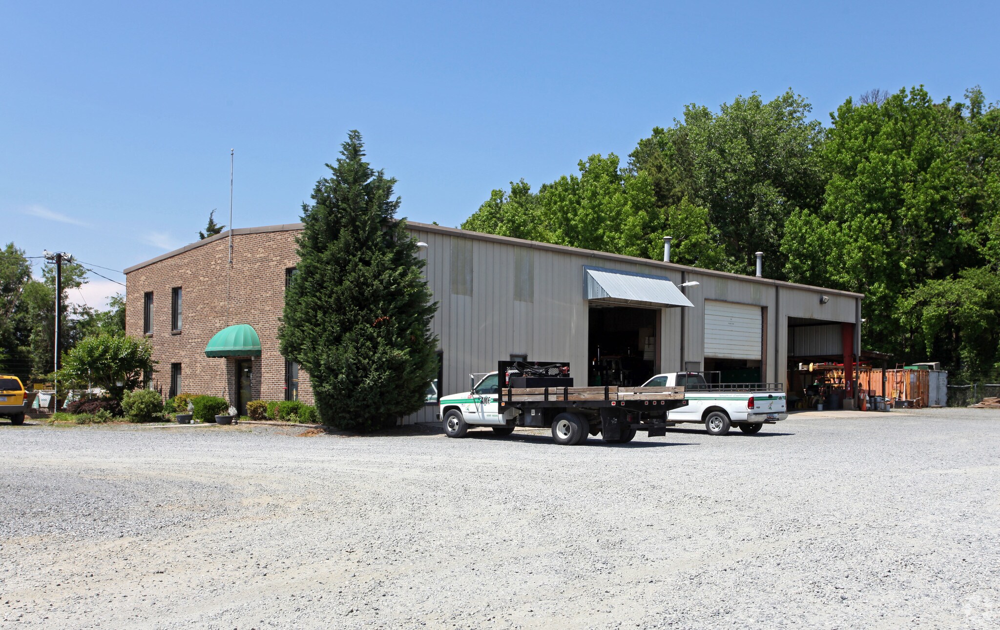4517 Equipment Dr, Charlotte, NC à louer Photo principale– Image 1 sur 3
