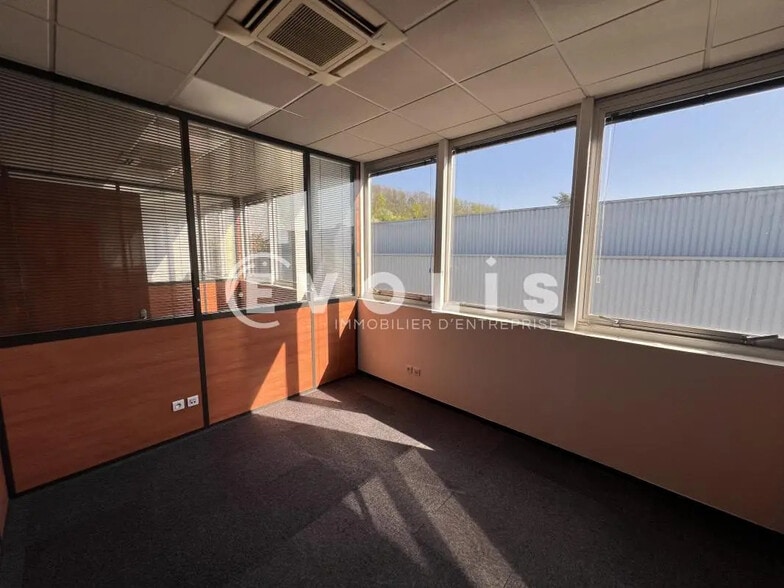 62-66 Rue Louis Ampere, Neuilly-sur-Marne à louer - Photo de l’immeuble – Image 2 sur 29