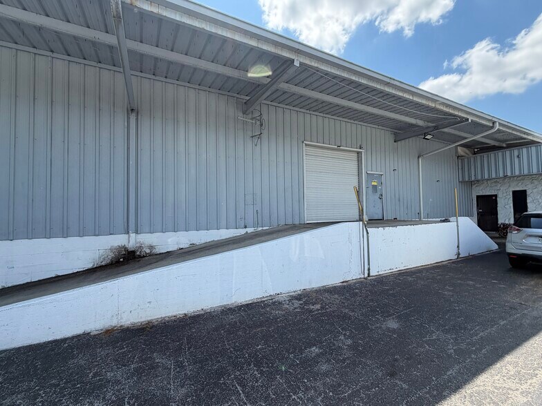 510 N Turkey Creek Rd, Plant City, FL à louer - Photo de l’immeuble – Image 2 sur 10