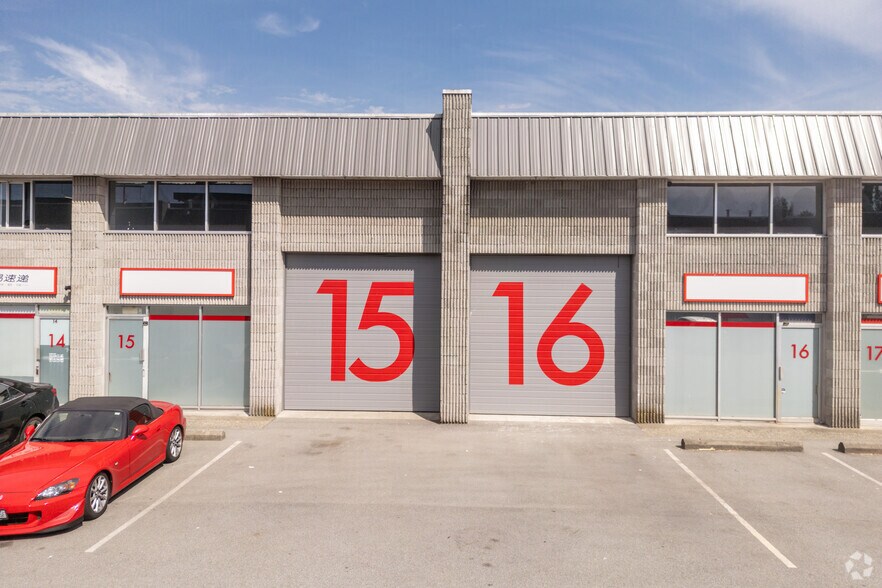 12871 Bathgate Way, Richmond, BC à louer - Photo de l’immeuble – Image 2 sur 3