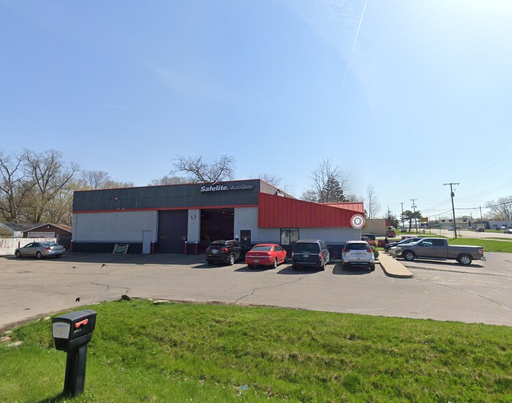 4112 Corunna Rd, Flint, MI à louer - Photo de l’immeuble – Image 3 sur 4