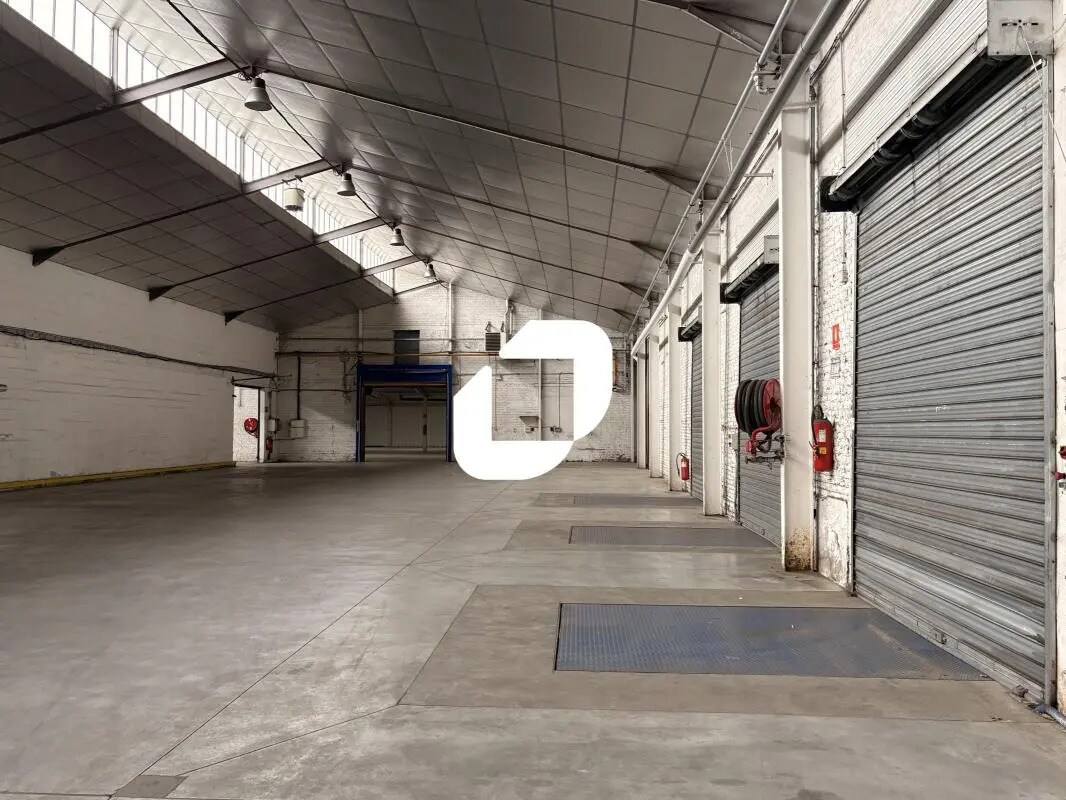 Local commercial dans Lys-lez-Lannoy à louer Photo de l’immeuble– Image 1 sur 18