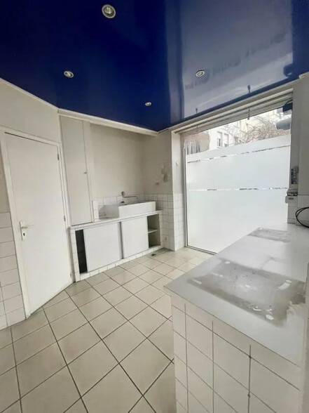 Local commercial dans Reims à louer - Photo de l’immeuble – Image 3 sur 4