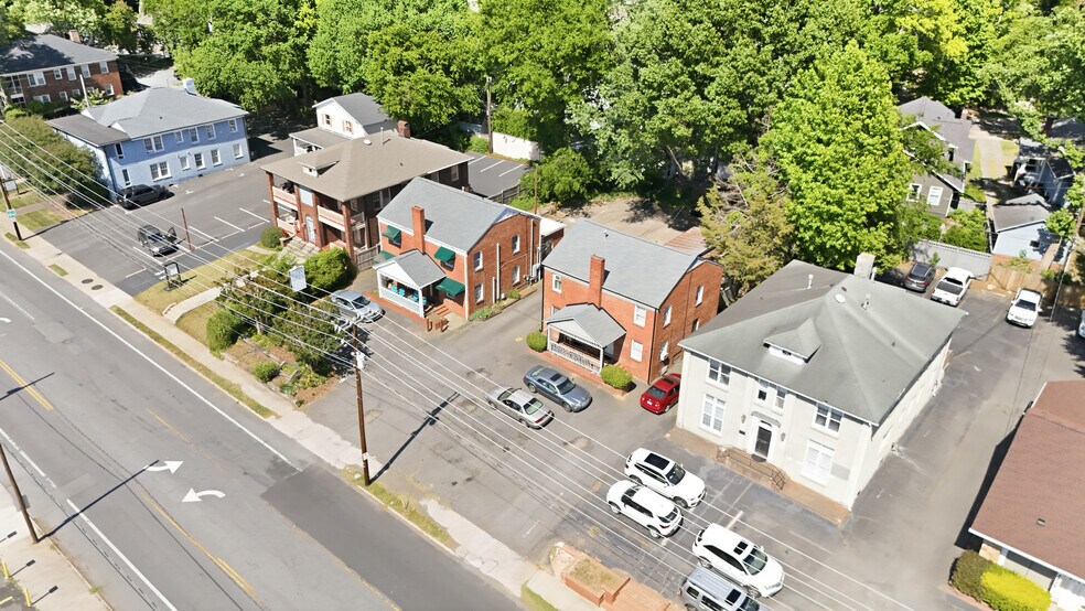 2213 - 2219 Park Rd, Charlotte, NC 28203 portefeuille de 2 biens à vendre sur LoopNet.fr - Photo de l’immeuble – Image 3 sur 16