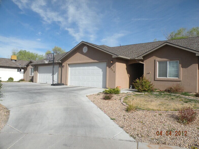 3006 1/2 Oakwood Dr, Grand Junction, CO à vendre - Photo de l’immeuble – Image 3 sur 4