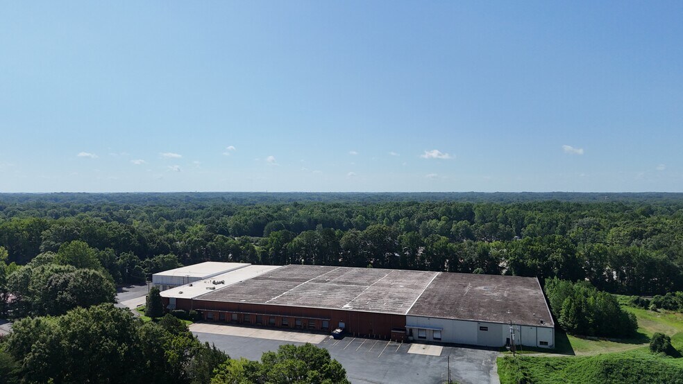 5710 Old Concord Rd, Charlotte, NC à louer - Photo de l’immeuble – Image 2 sur 7
