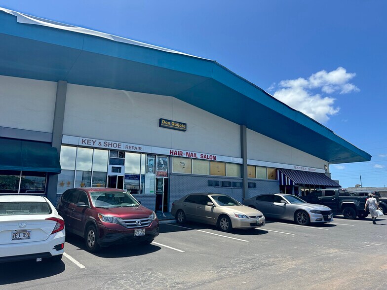 850 Kamehameha Hwy, Pearl City, HI à louer - Photo de l’immeuble – Image 2 sur 4