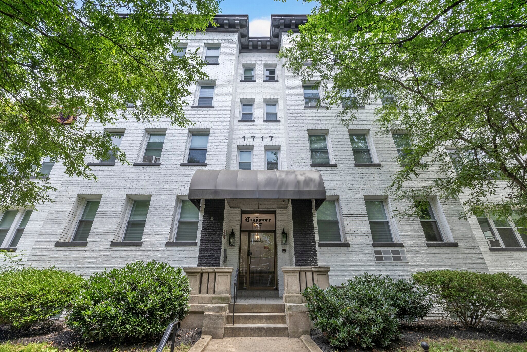 1717 17th St NW, Washington, DC à vendre Photo de l’immeuble– Image 1 sur 6