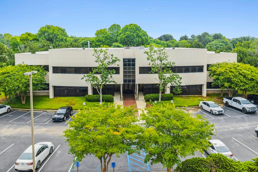 2350 Fairlane Dr, Montgomery, AL à vendre - Photo de l’immeuble – Image 3 sur 11