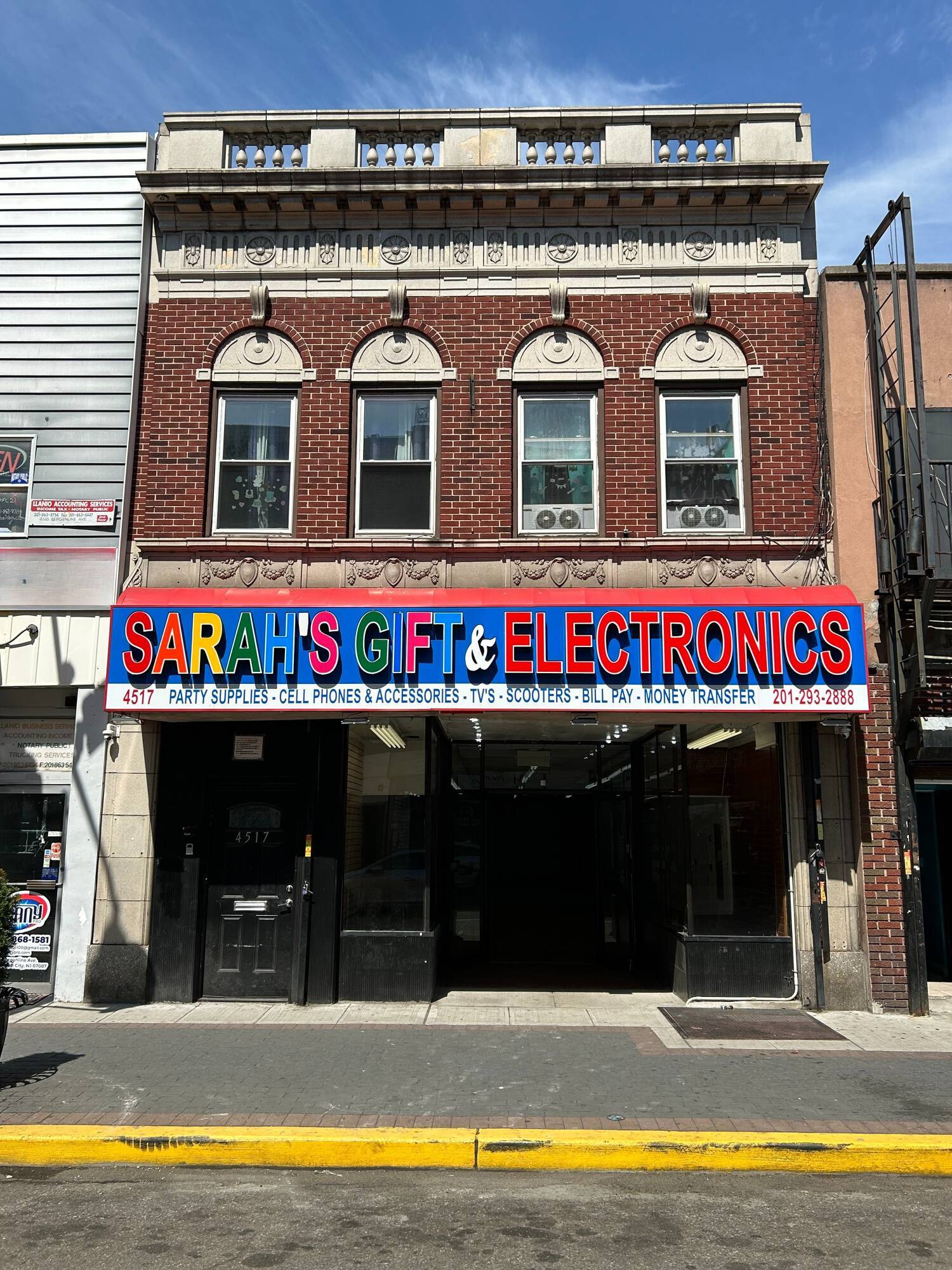 4517 Bergenline Ave, Union City, NJ à louer Photo principale– Image 1 sur 9
