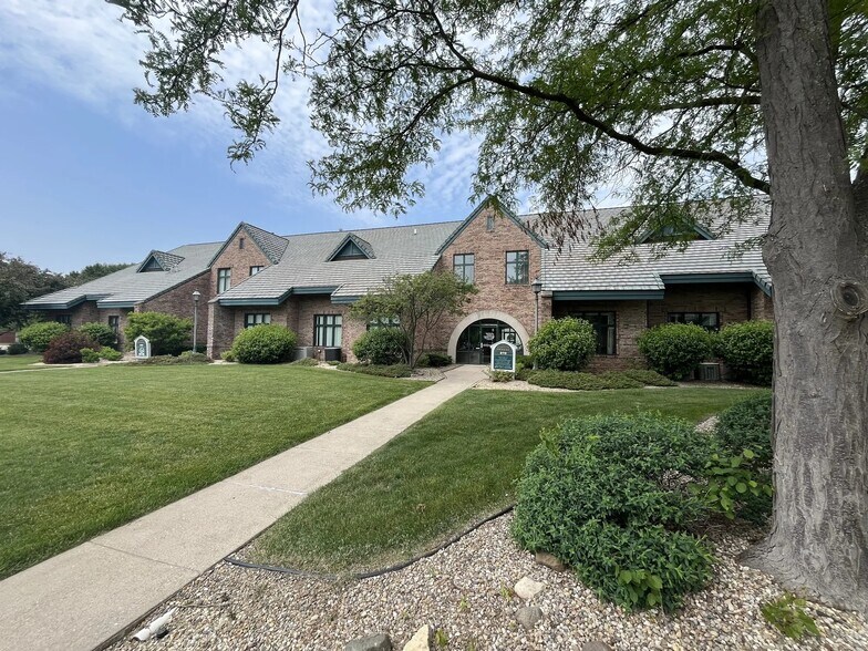 270-280 E 90th Dr, Merrillville, IN à vendre - Photo de l’immeuble – Image 2 sur 12