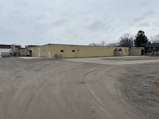 Plus de détails pour 30-80 Av Saint-Martin, Louiseville, QC - Bureau, Industriel/Logistique à louer