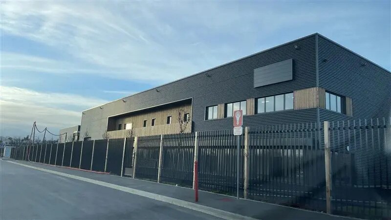 Local d'activités dans Vaires-sur-Marne à vendre Photo de l’immeuble– Image 1 sur 9