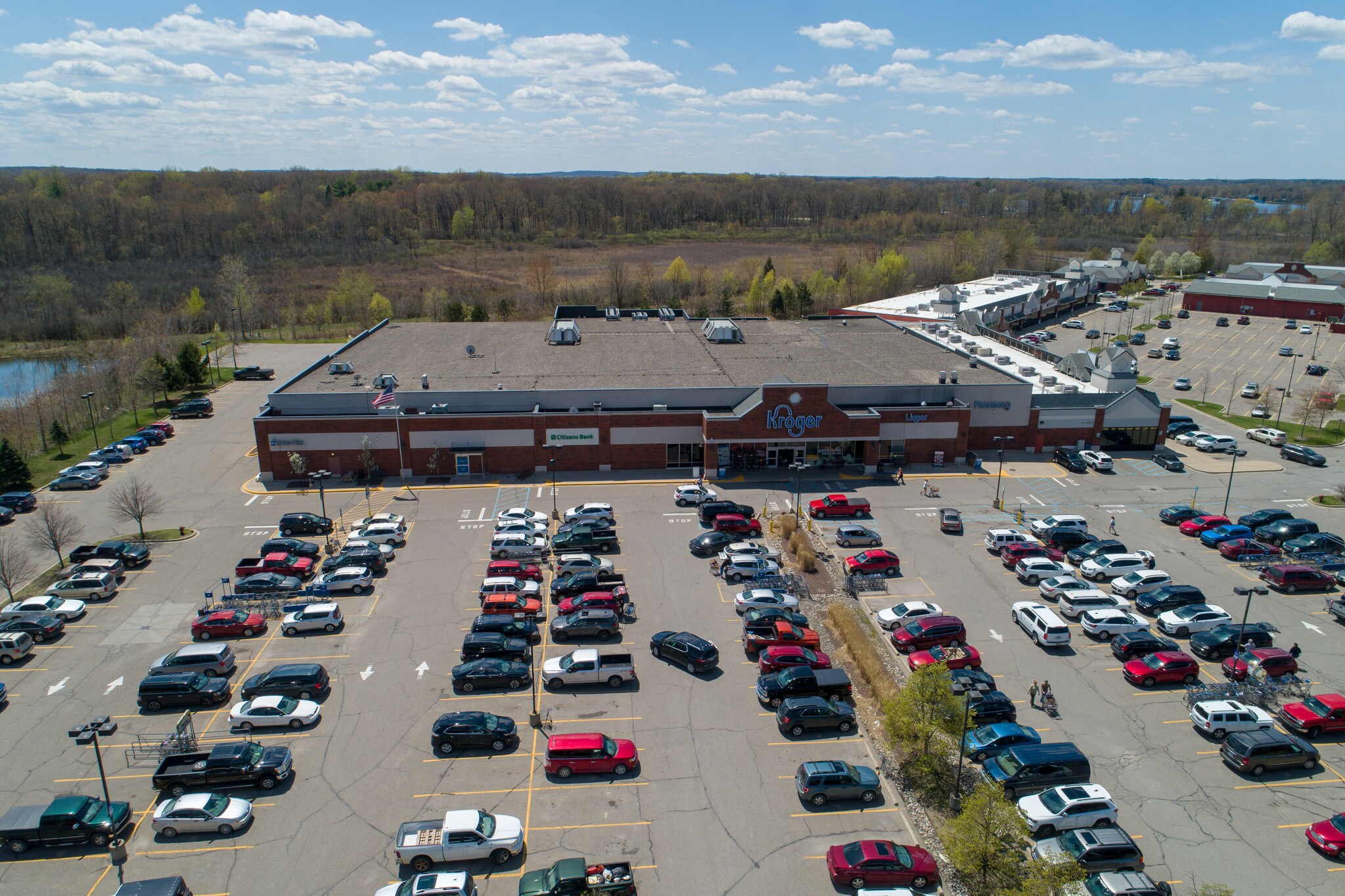 9580-9616 Chilson Commons, Pinckney, MI à louer Photo principale– Image 1 sur 10
